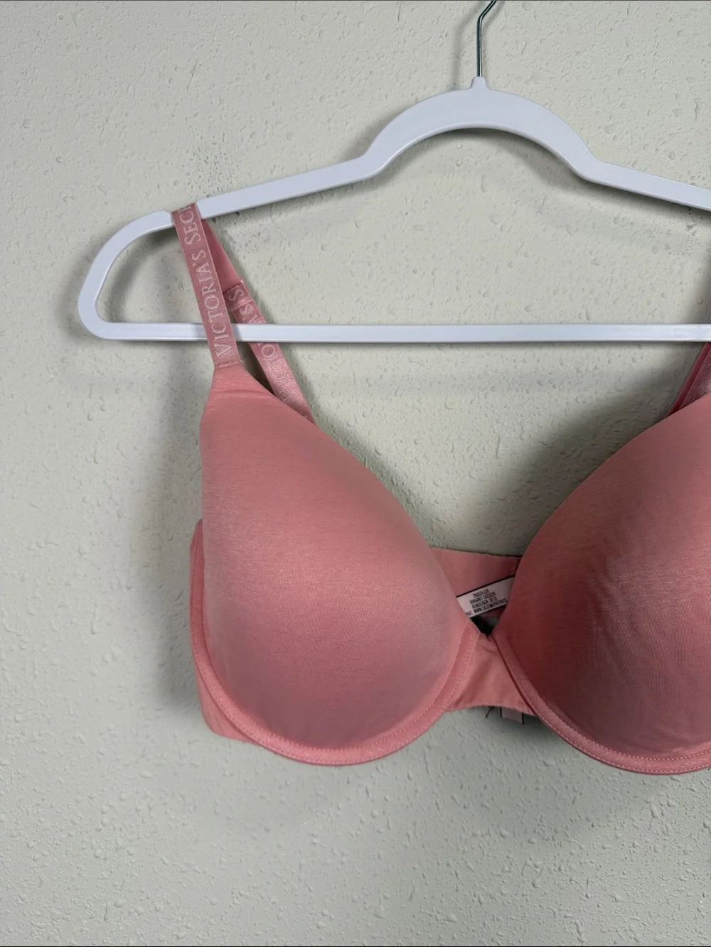 Victoria’s Secret T-Shirt Bra 36DDD Pink Lightly Lined Underwire Everyday Bra